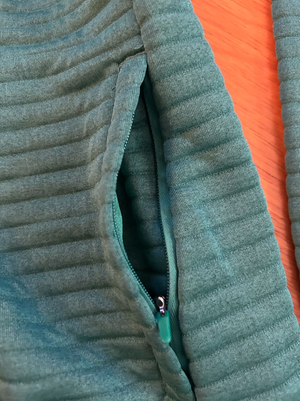 L.L. Bean AirLight Jacket Green Womens Size Small - Picture 4 of 9